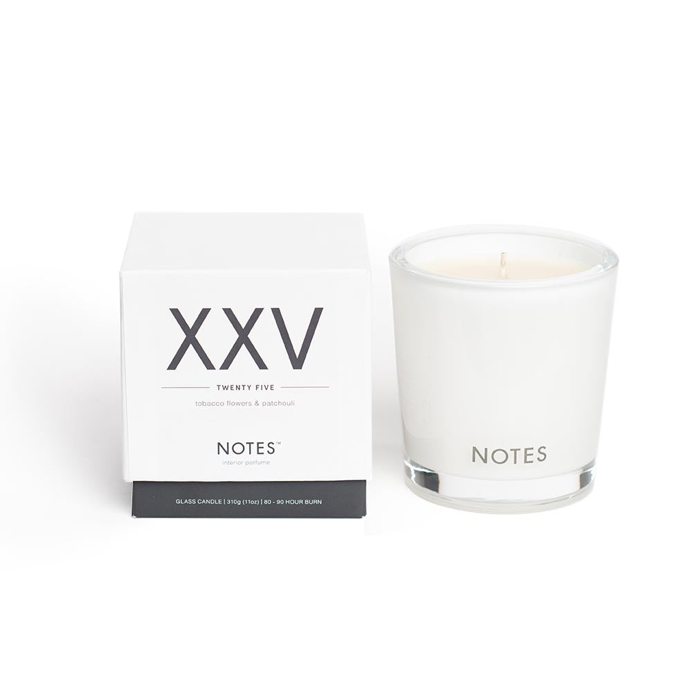 Notes candle XXV - Tobacco flowers & Patchouli - sojakaars - maat M