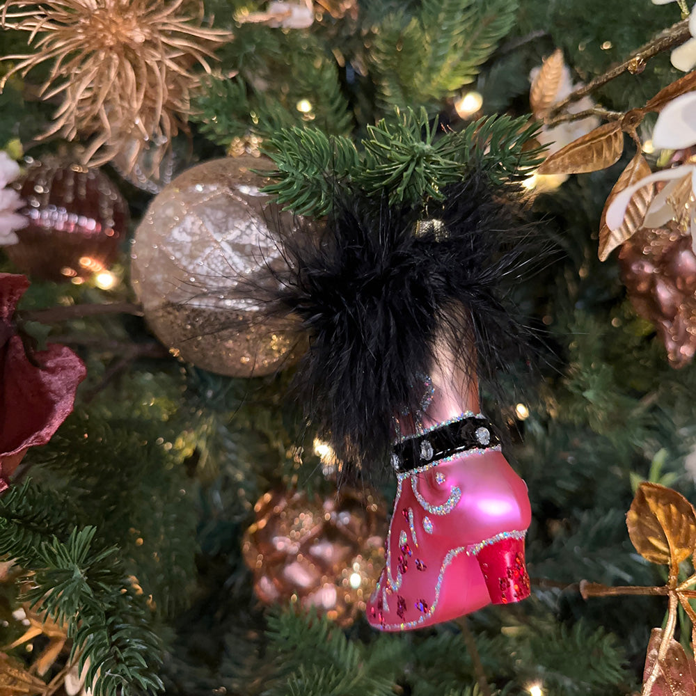 Viv! Christmas Kerstornament - Victoriaanse laars met imitatie bont - glas - roze zwart goud - 11cm