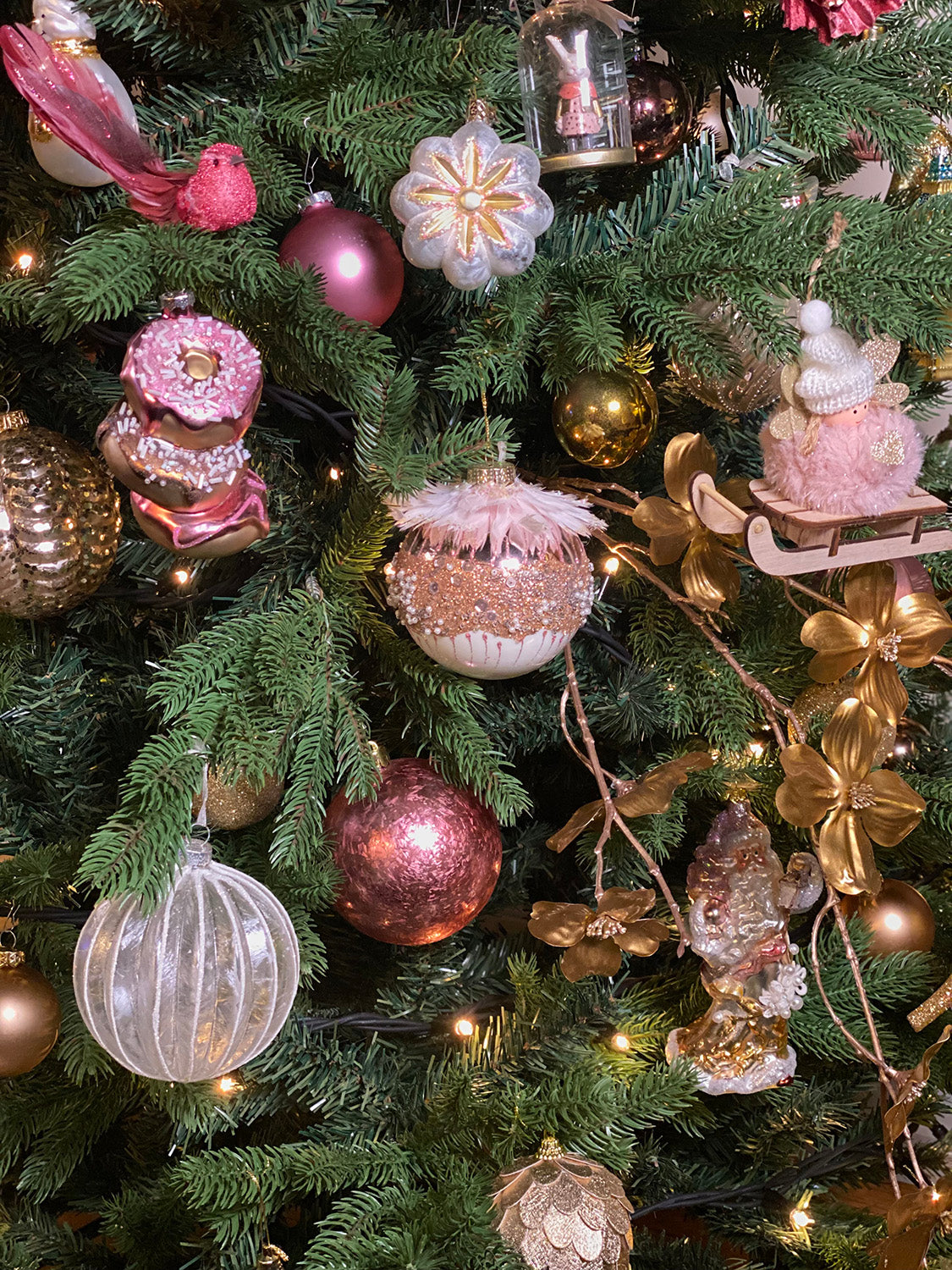 Viv! Christmas Kerstornament - Stapel donuts - glas - roze bruin - 12cm