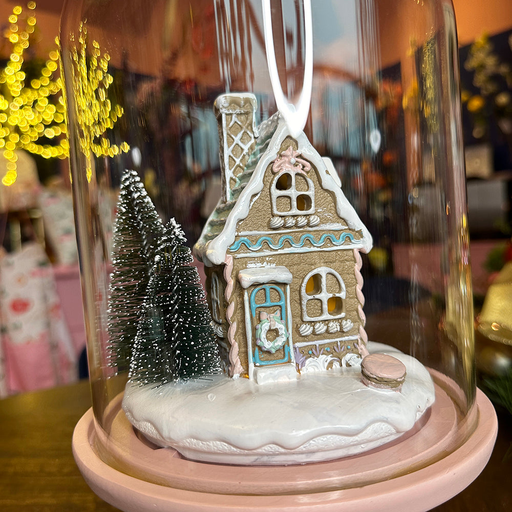 Viv! Christmas Kerstbeeld - Gingerbread Huis in Glazen Stolp incl. LED Verlichting - pastel roze - 30cm