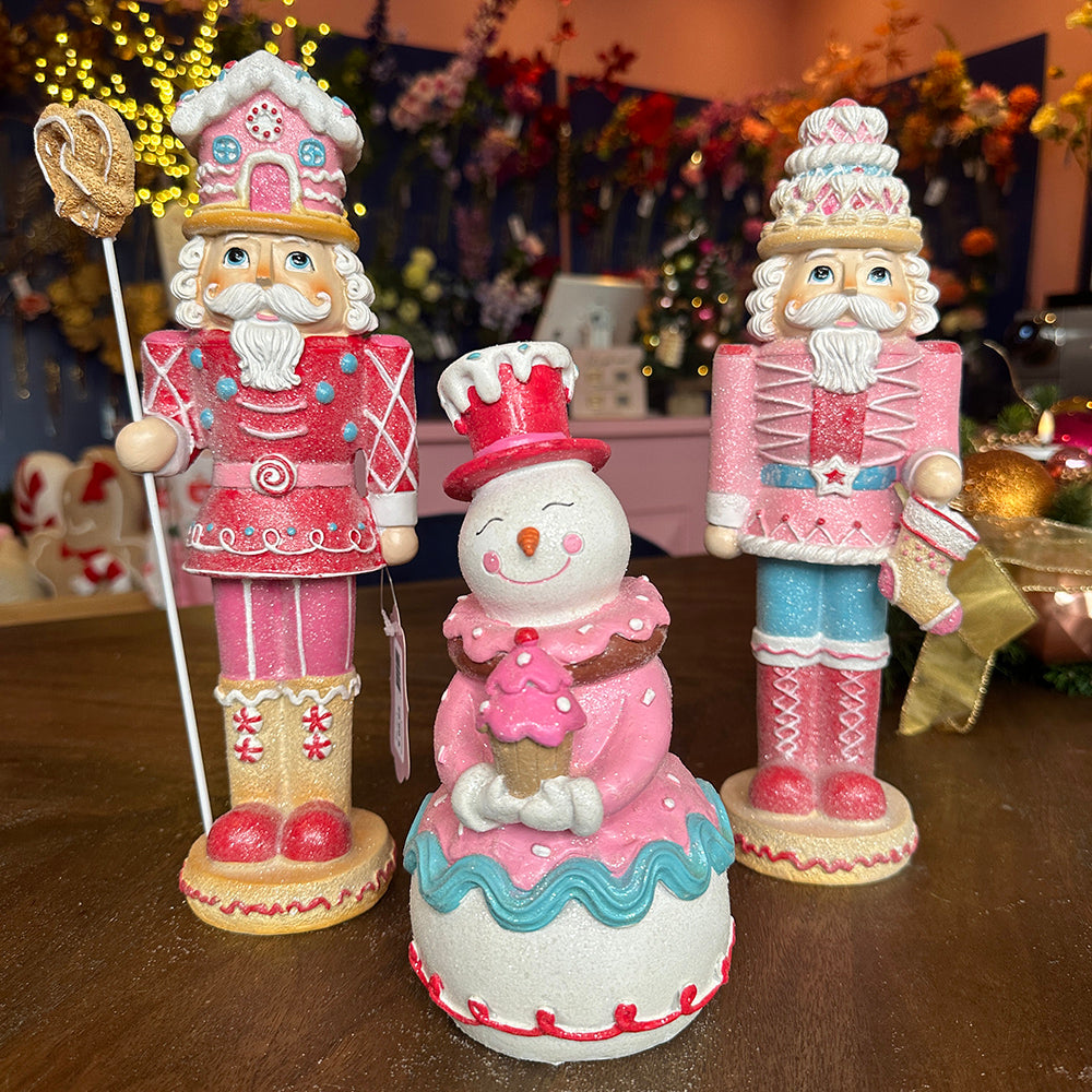 Viv! Christmas Kerstbeeld - Snoepgoed Sneeuwpop - set van 2 - roze wit blauw - 22cm