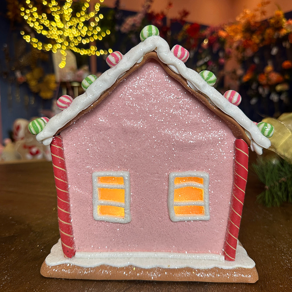 Viv! Christmas Kerstbeeld - Gingerbread Mannetjes Huis van Klei incl. LED Verlichting -  pastel roze - 22cm