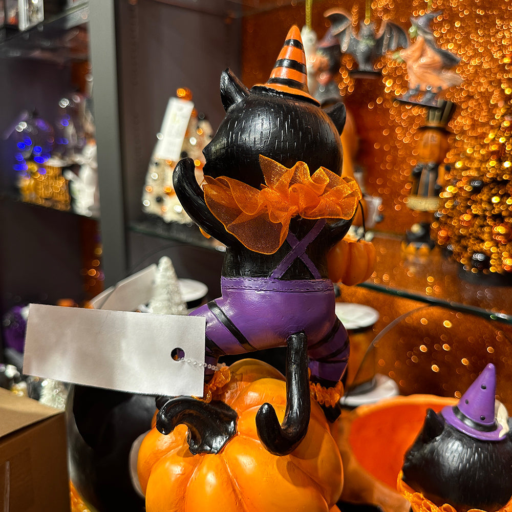 Viv! Christmas Halloween Decoratie Beeld - 'Happy Halloween' Kat op Stapel Pompoenen incl. LED Verlichting - 53 cm