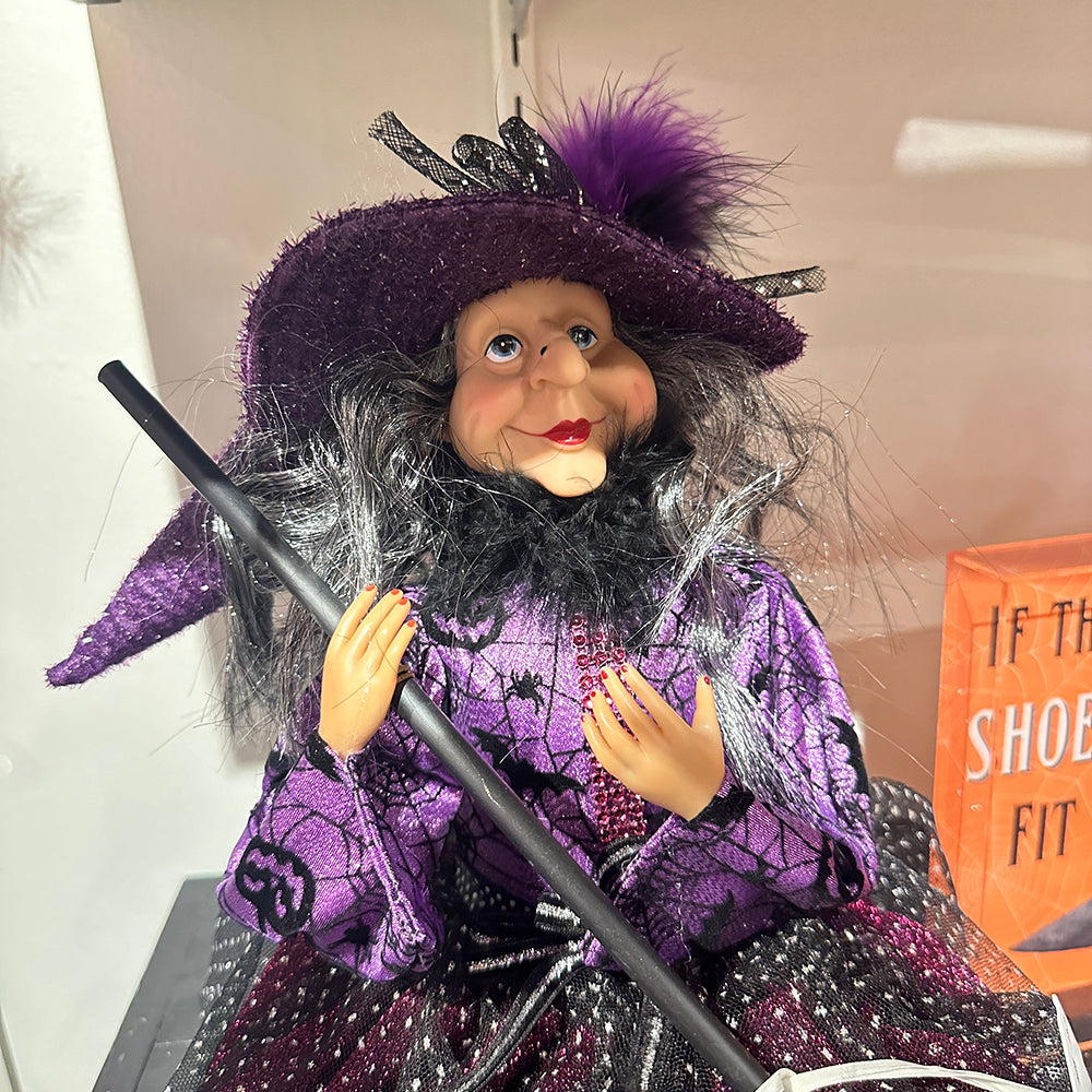 Viv! Christmas Halloween Decoratie Beeld - Heks in Paarse Feestjurk - 56 cm