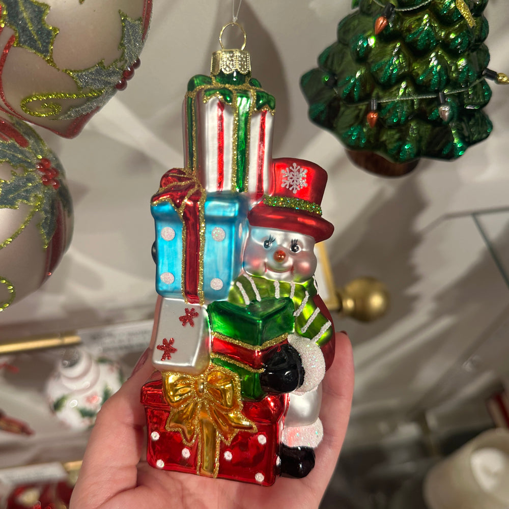 Viv! Christmas Kerstornament - Sneeuwpop met Cadeaus - glas - rood - 14cm