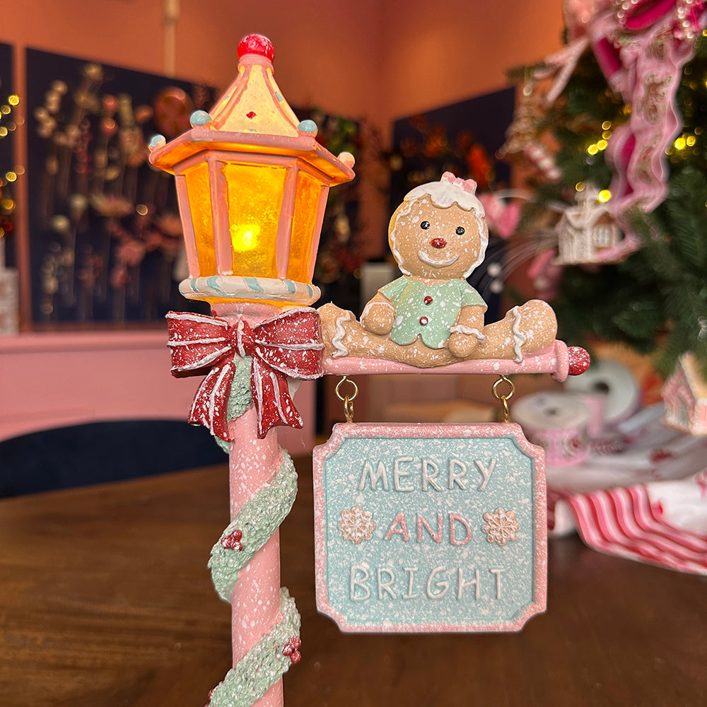 Viv! Christmas Kerstbeeld - Gingerbread Lantaarn incl. LED Verlichting - pastel - roze groen - 36cm