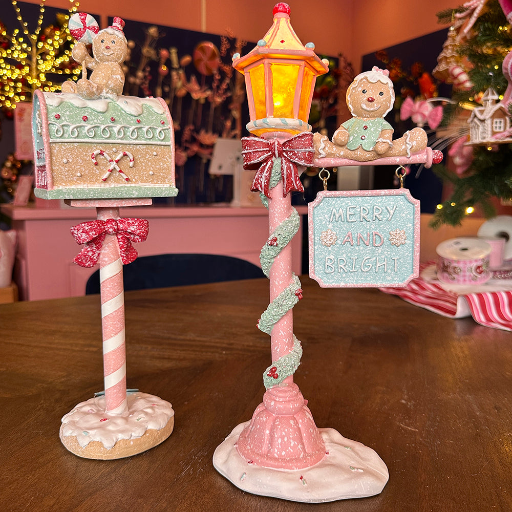 Viv! Christmas Kerstbeeld - Gingerbread Brievenbus - pastel - roze groen - 36cm
