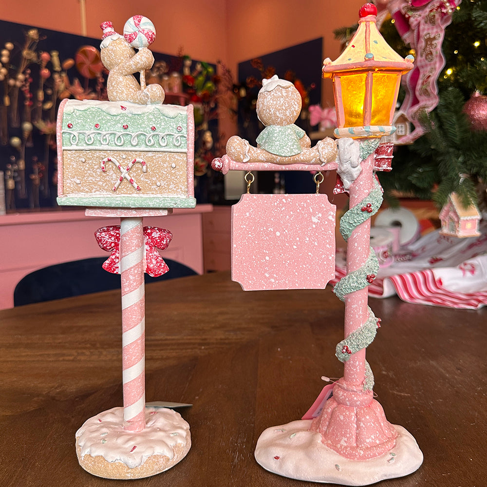 Viv! Christmas Kerstbeeld - Gingerbread Brievenbus - pastel - roze groen - 36cm
