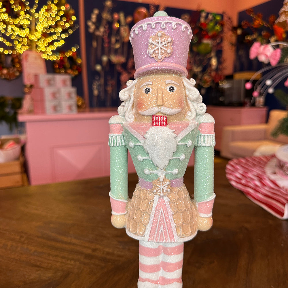 Viv! Christmas Kerstbeeld - Gingerbread Notenkraker - pastel - 36cm