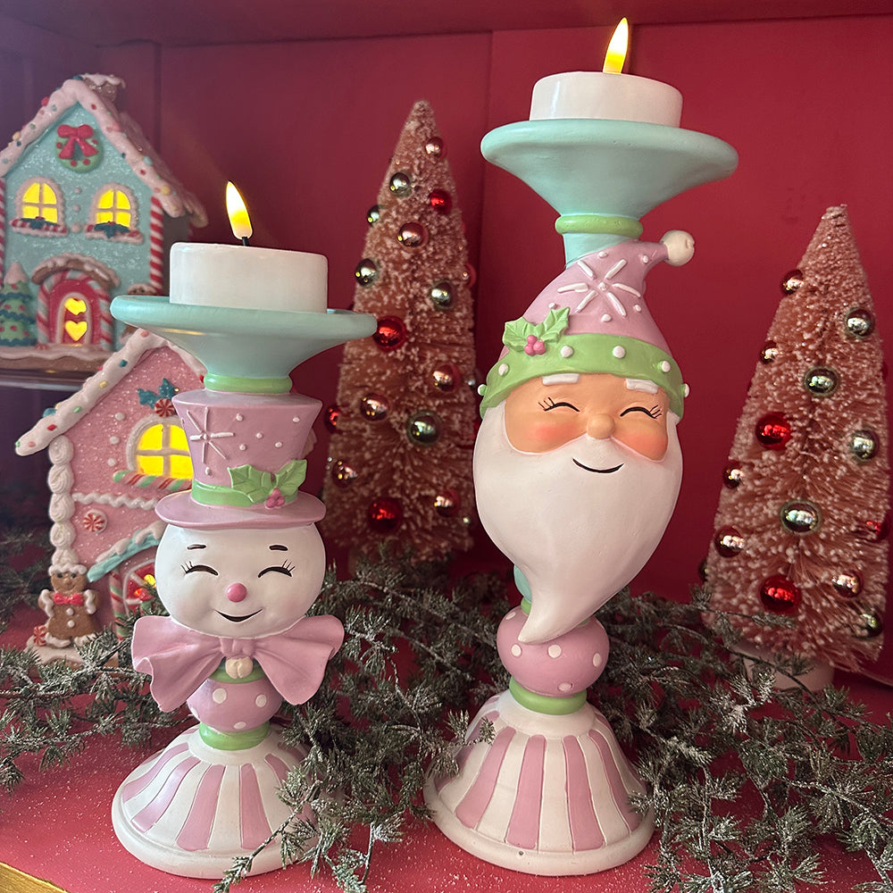 Viv! Christmas Kerst Tafeldecoratie - Kandelaar Sneeuwpop met Vlinderdas - pastel - roze wit - 23cm