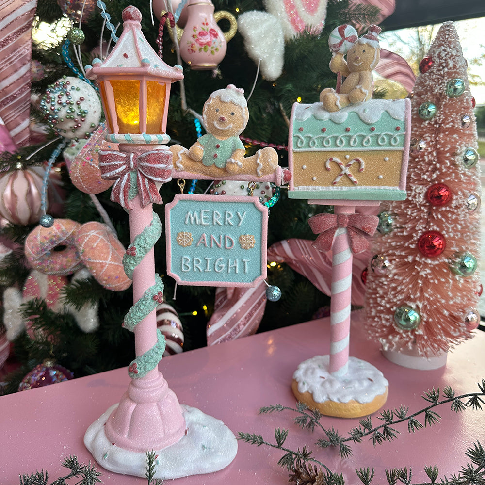 Viv! Christmas Kerstbeeld - Gingerbread Brievenbus - pastel - roze groen - 36cm