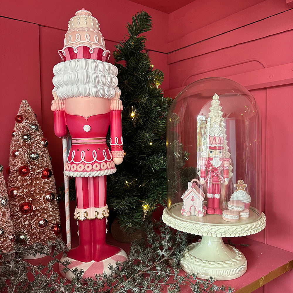 Viv! Christmas Kerstbeeld - Kerst Notenkraker Taart en Snoep - roze wit - 55cm