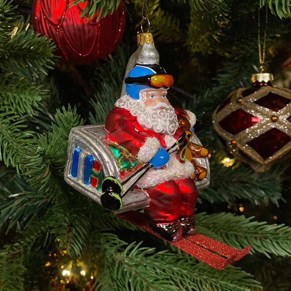Viv! Christmas Kerstornament - Kerstman skilift - mond geblazen glas - rood blauw - 10cm