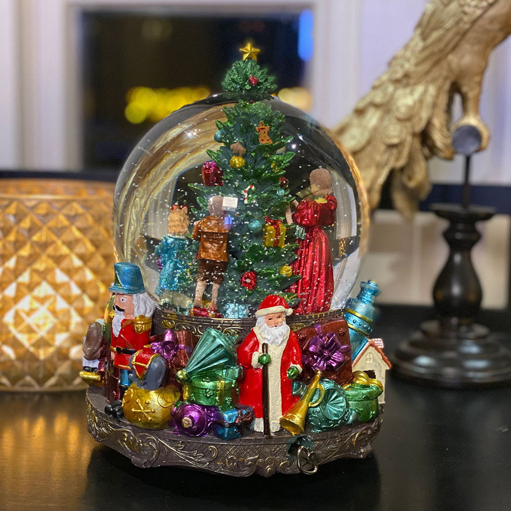 Viv! Home Luxuries Christmas Snow Globe incl. music box - Christmas tree and toys - green - big! - 21 cm