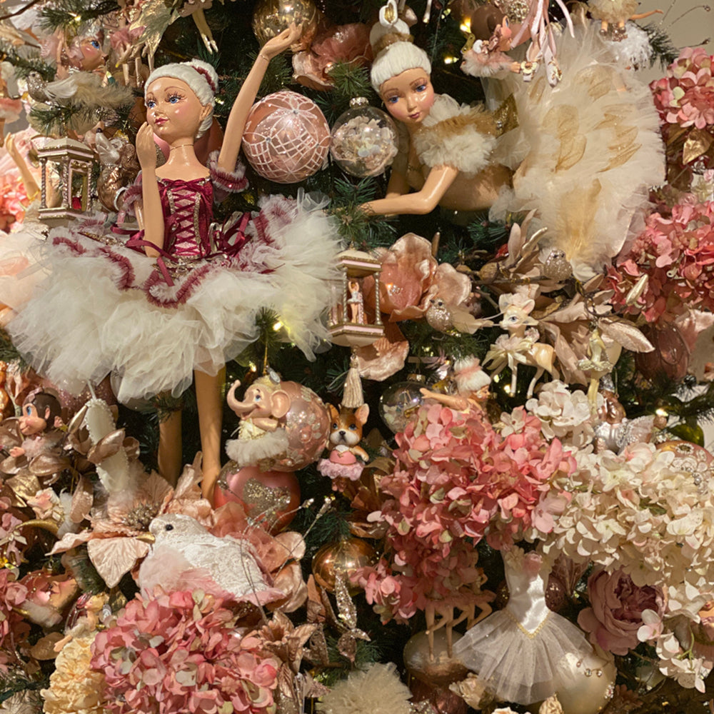 Viv! Christmas Kerst Decoratiebeeld - Handgemaakte Ballerina liggend - crème goud - 41cm