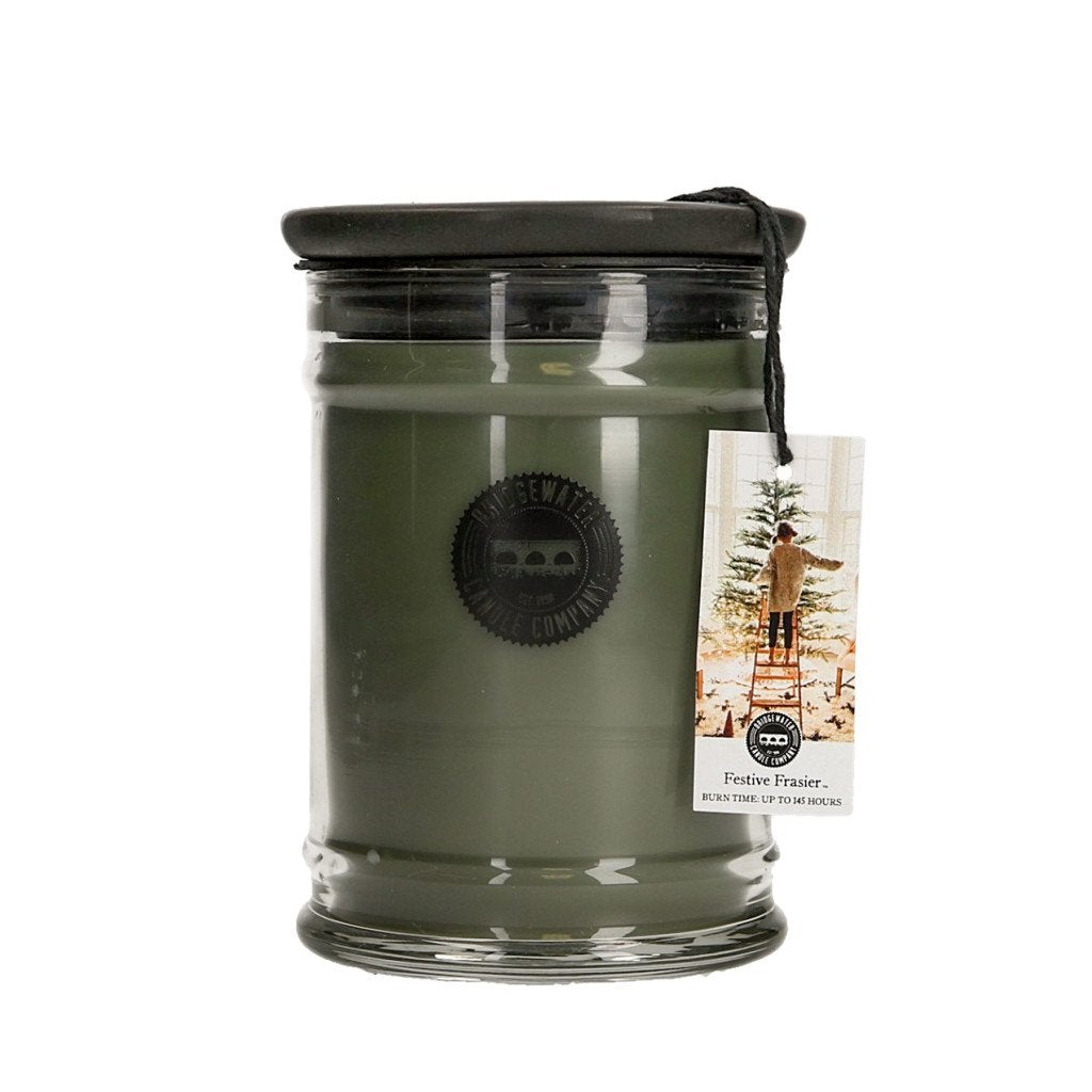 Bridgewater small jar candle Festive Frasier - dennennaalden, cederhout en muskus - Viv! Home Luxuries